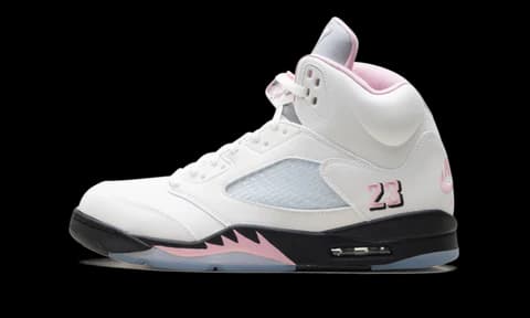 Sneaker item