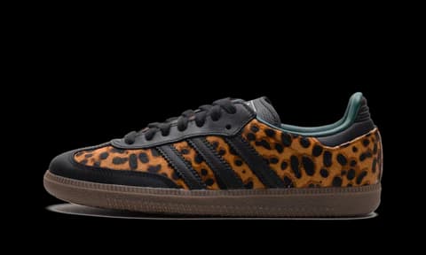 Sneaker item