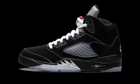 Sneaker item