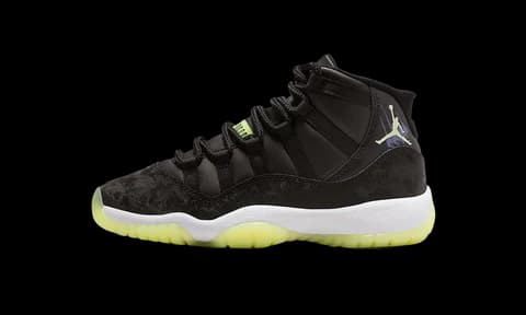 Sneaker item