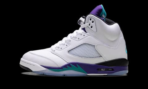 Sneaker item