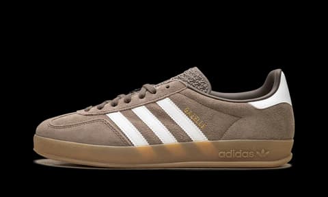 Sneaker item