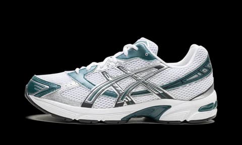 Sneaker item