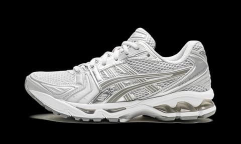 Sneaker item